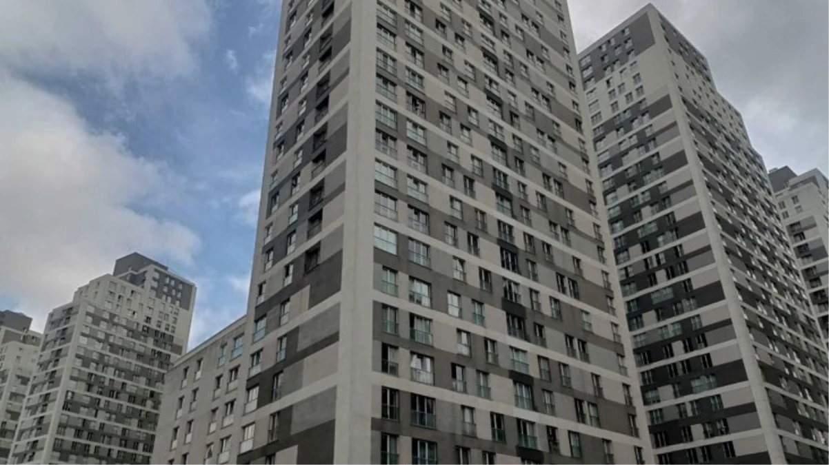 23’üncü kattan atlayan adam komşusunun üzerine düştü! 1 ölü, 1 yaralı