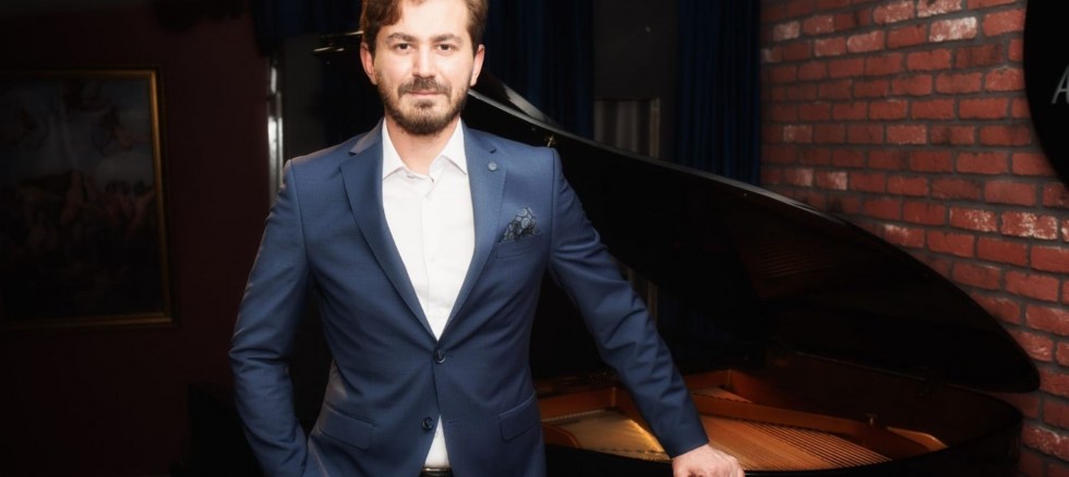 Eğitimci Mahmut Göde