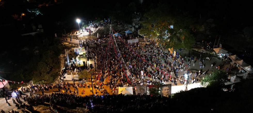 AKDENİZ BELEDİYESİ 2. ESENLİ ÜZÜM ŞENLİĞİ BİNLERİN KATILIMIYLA GERÇEKLEŞTİ – GÜNDEM – İnternetin Ajansı