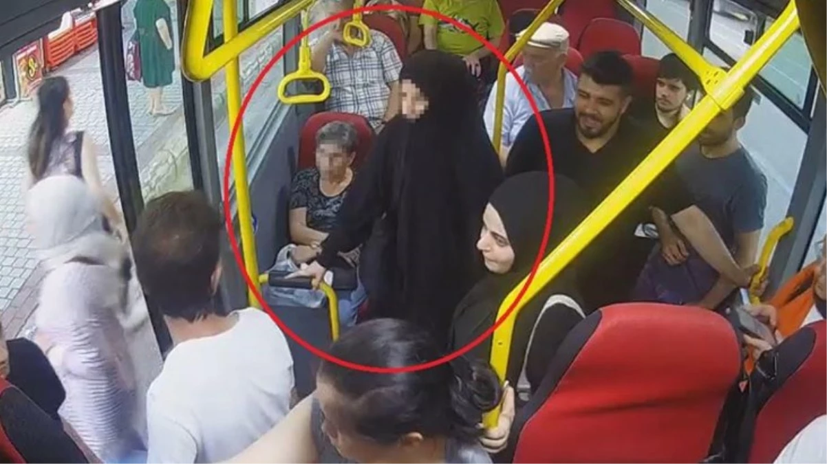 Dolmuşta çarşaflı genç kıza ağır hakaret! Sözleri yenilir yutulur cinsten değil