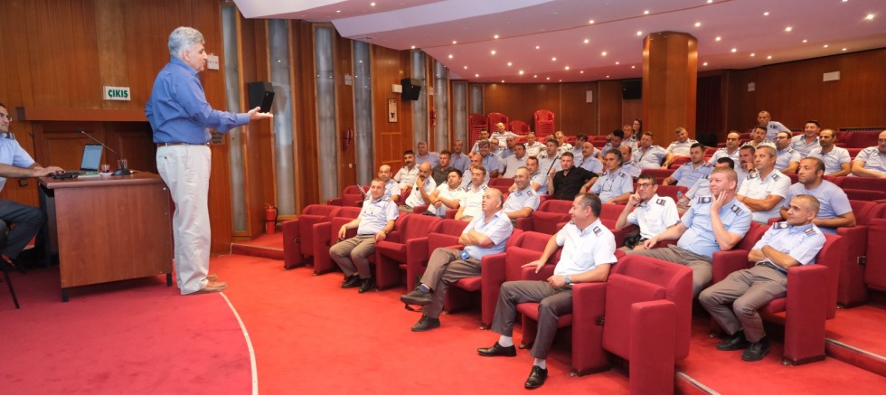 BÜYÜKŞEHİR BELEDİYESİNDEN OTOBÜS ŞOFÖRLERİNE EĞİTİM – GÜNDEM – İnternetin Ajansı