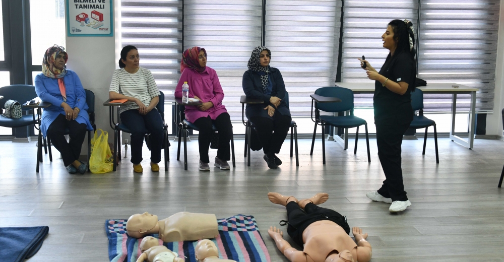 ÇOCUK ETKİNLİK MERKEZLERİ PERSONELİNE ÖZEL İLK YARDIM EĞİTİMİ – EĞİTİM – İnternetin Ajansı