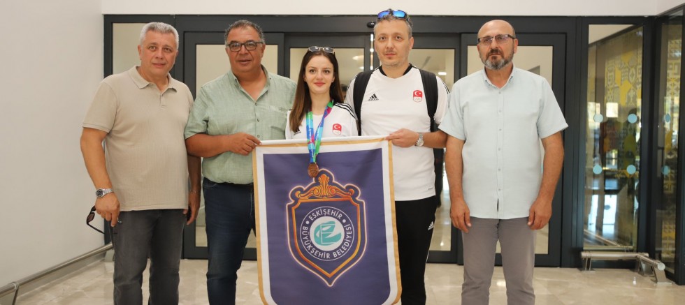 GURURUMUZ SÜMEYYE BOYACI’YA İSTANBUL’DA KARŞILAMA – SPOR – İnternetin Ajansı