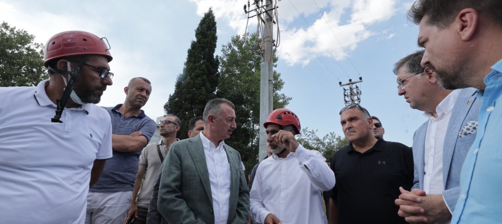 İtfaiyeden TMO’daki patlamaya 15 araç ve 37 personelle müdahale – GÜNDEM – İnternetin Ajansı