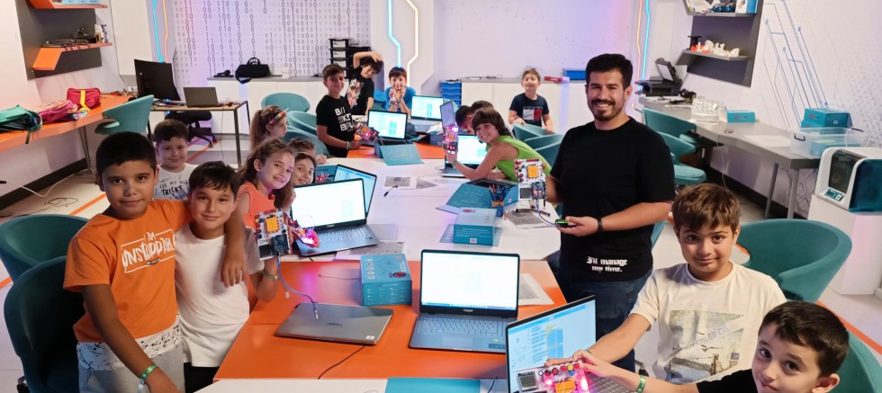 Kepez’de geleceğin teknoloji liderleri yetişiyor – EĞİTİM – İnternetin Ajansı