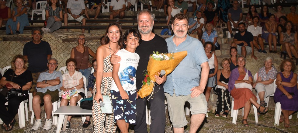 Ünlü yönetmen ve oyuncunun oğlu babasının filmini tanıttı – MEDYA – İnternetin Ajansı