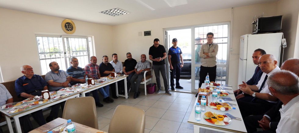 Yaşar, dolmuş duraklarını ziyaret etti – GÜNDEM – İnternetin Ajansı