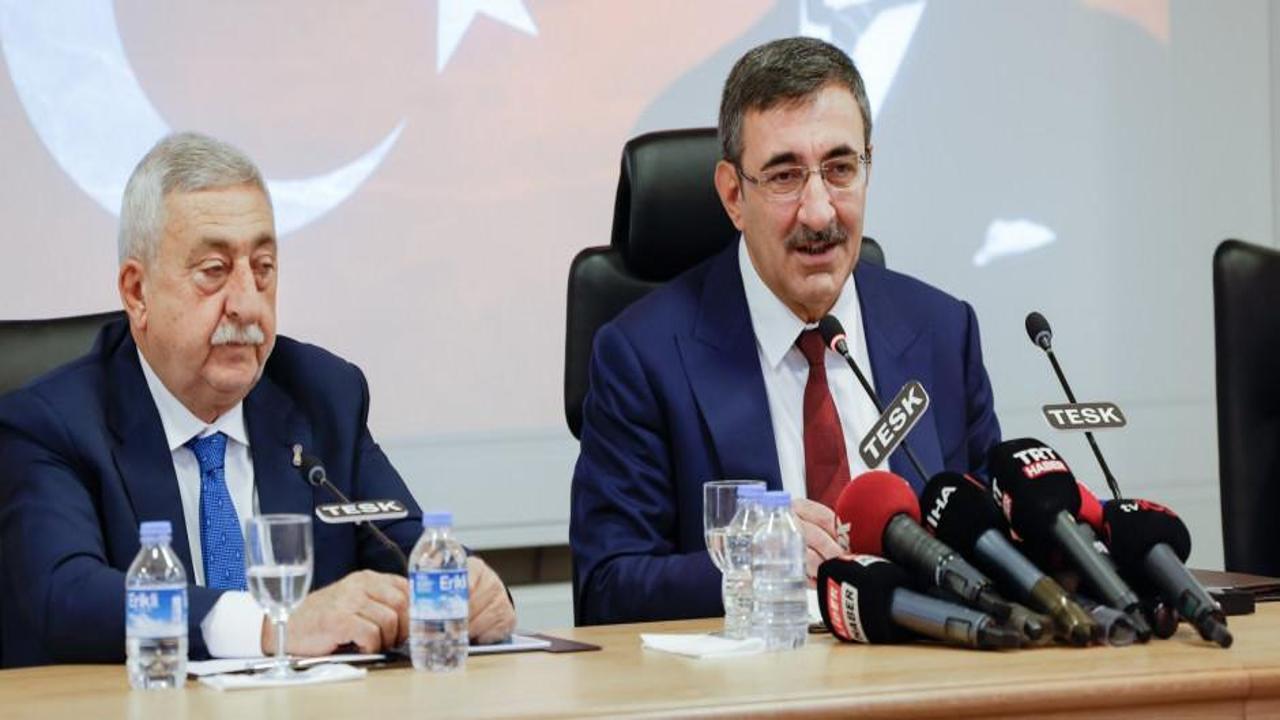 Cumhurbaşkanı Yardımcısı Cevdet Yılmaz’dan fiyat istikrarı mesajı