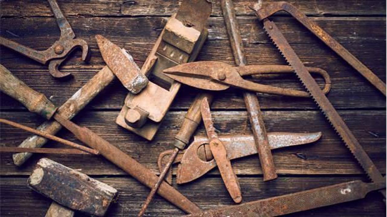 Ev tipi 2 farklı yol: Metaldeki pas lekesi nasıl temizlenir?