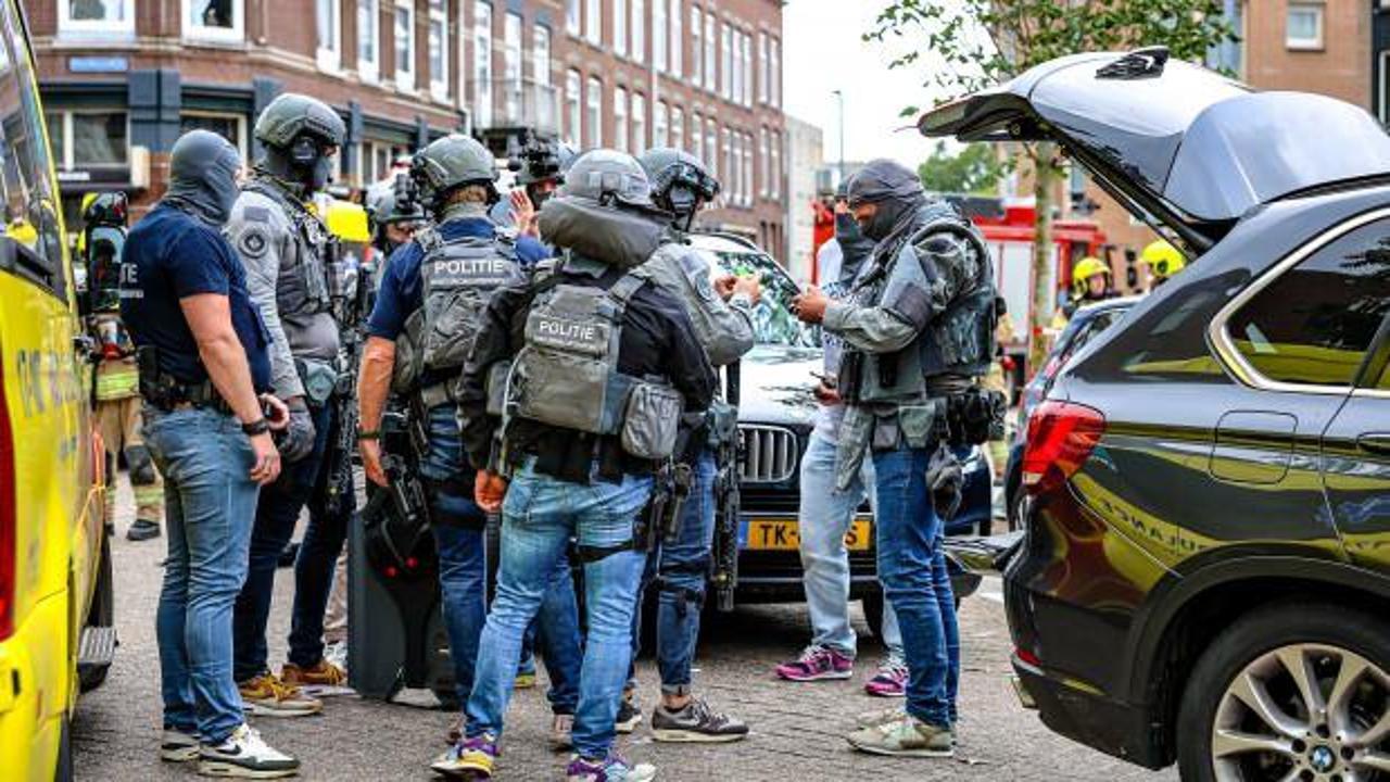 Hollanda’da ev ve tıp merkezine silahlı saldırı: 3 kişi hayatını kaybetti