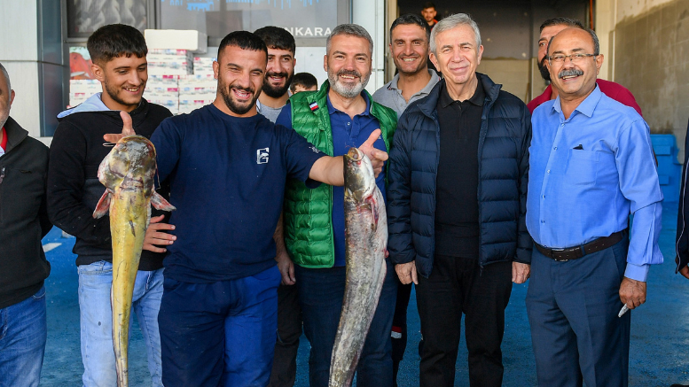 MANSUR YAVAŞ ‘‘BALIK EKMEK ŞENLİĞİ’’NE KATILDI – TÜRKİYE – İnternetin Ajansı