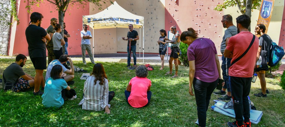 SPORSEVERLER TIRMANMA DUVARI ETKİNLİĞİNDE BULUŞTU – GÜNDEM – İnternetin Ajansı