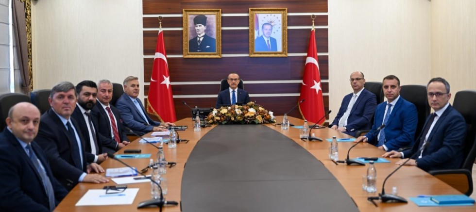 Vali Yavuz, SEDAŞ Yöneticileriyle Bir Araya Gelerek, İstişarelerde Bulundu – GÜNDEM – İnternetin Ajansı