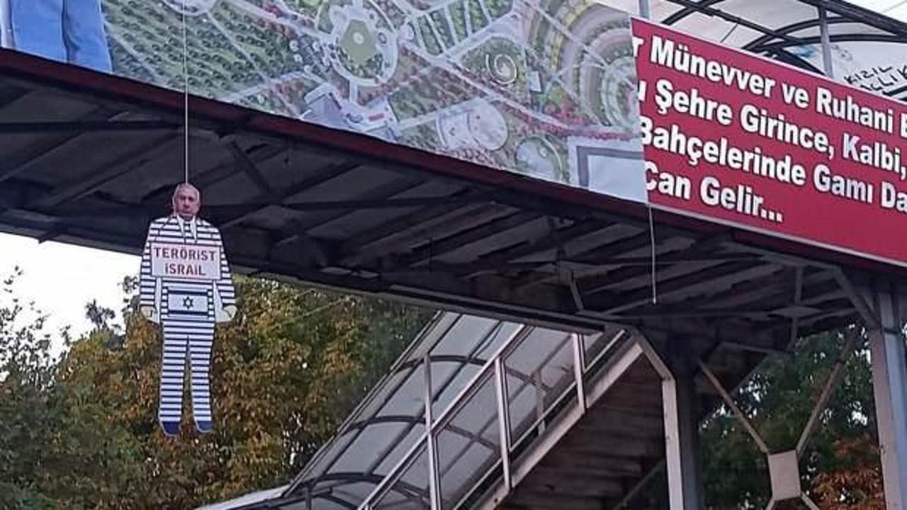 Afyonkarahisar’da Netanyahu’nun maketini üst geçide astılar