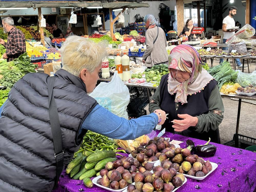 Tezgahlarda incir bereketi: Kilosu 30 lira