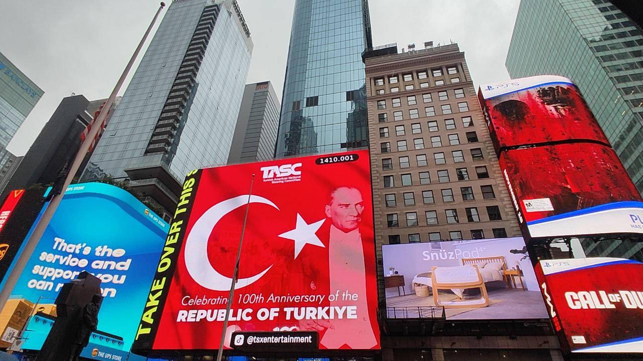 New York'ta 100. yıl coşkusu!