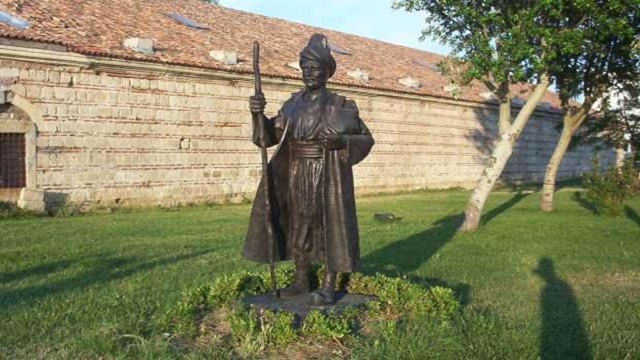 Kazakistan’da Yunus Emre’nin anıtı dikildi