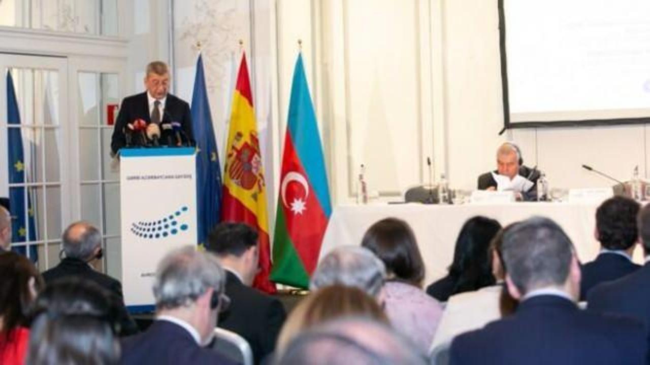 Aliyev’in doğumunun 100’üncü yılına adanmış Avrupa Forumu düzenlendi