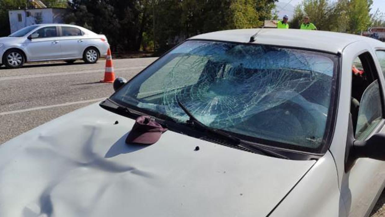 Otomobille çarpışan motosikletin sürücüsü yaşamını yitirdi