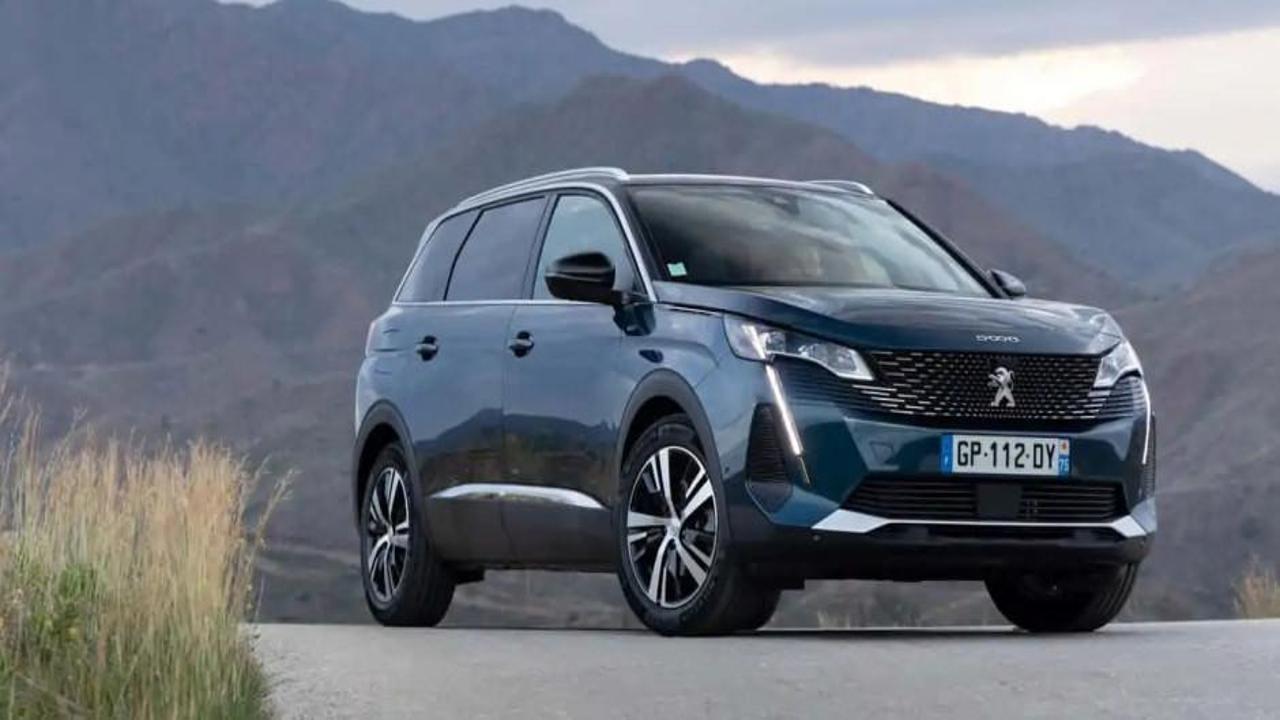Peugeot 3008 ve 5008 Türkiye’de! İşte fiyatı ve özellikleri