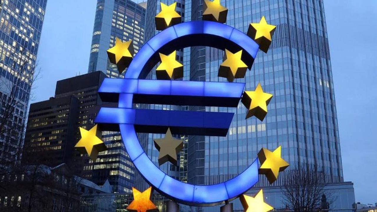 ECB’nin enflasyon tahmini yükseldi