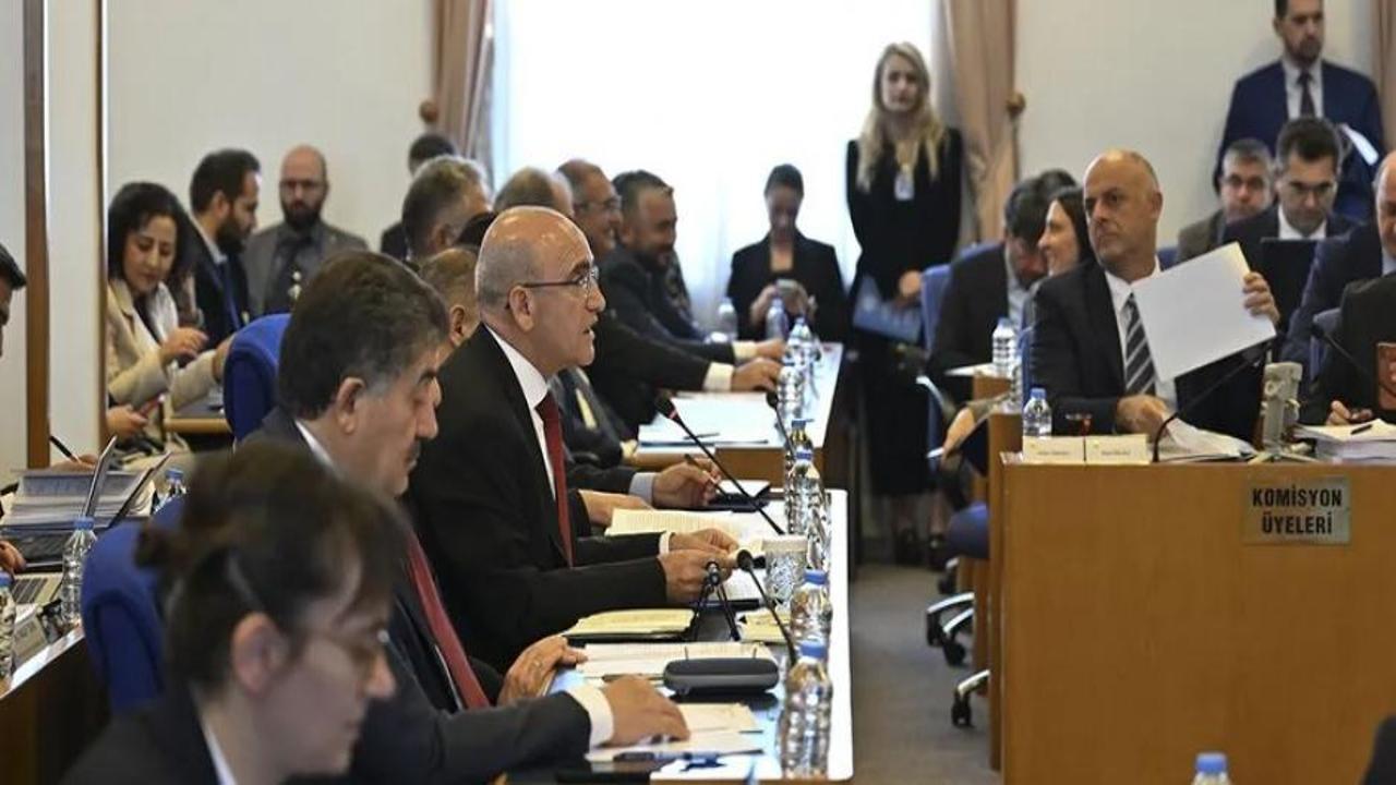 Bakan Şimşek: Kimseden para talebinde bulunmadık