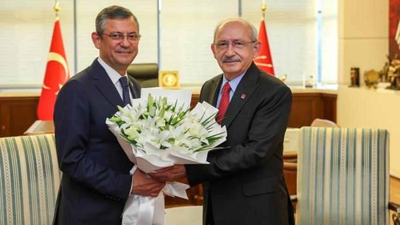 Kılıçdaroğlu makamını Özgür Özel’e devretti