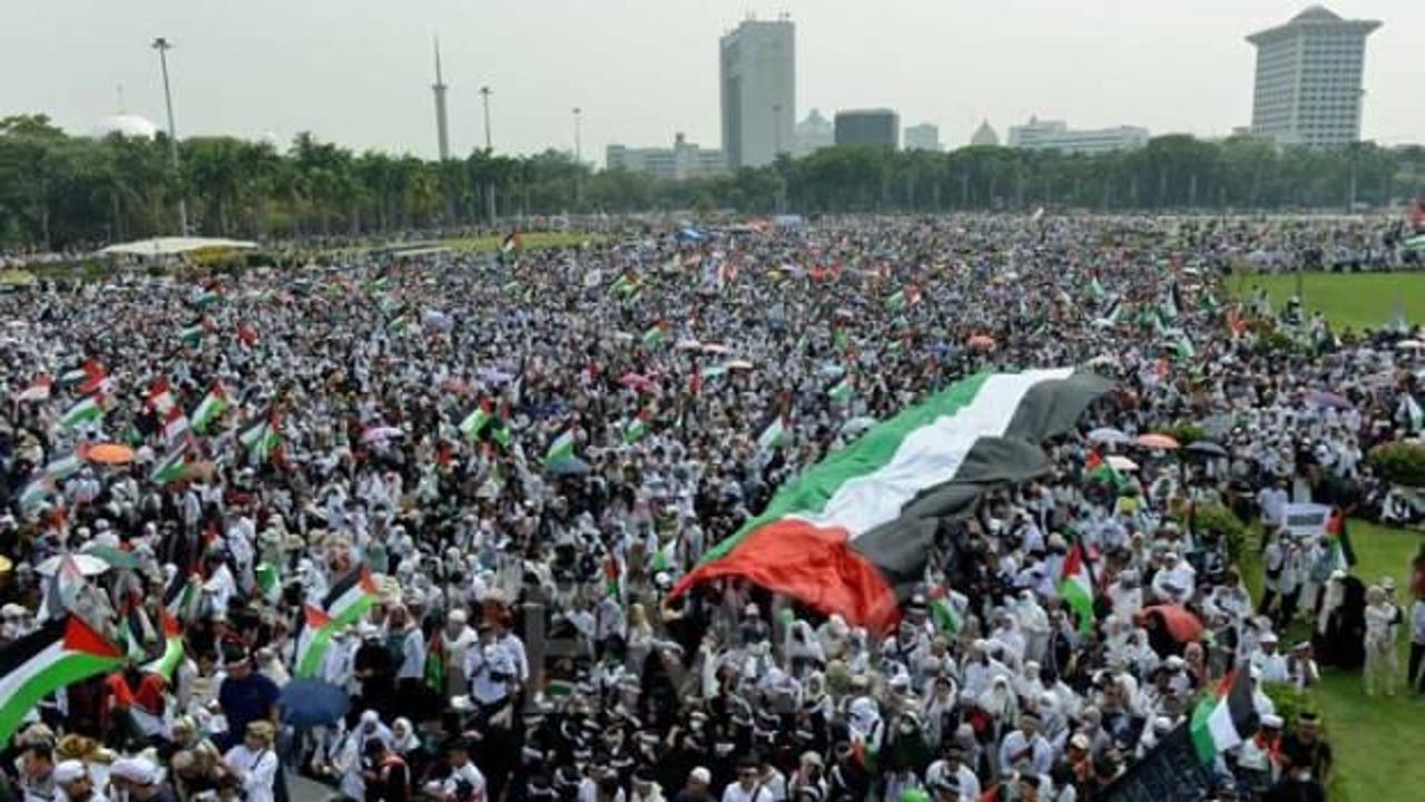 İsrail’e karşı tek yürek: Dünya müslümanları Gazze için toplandı