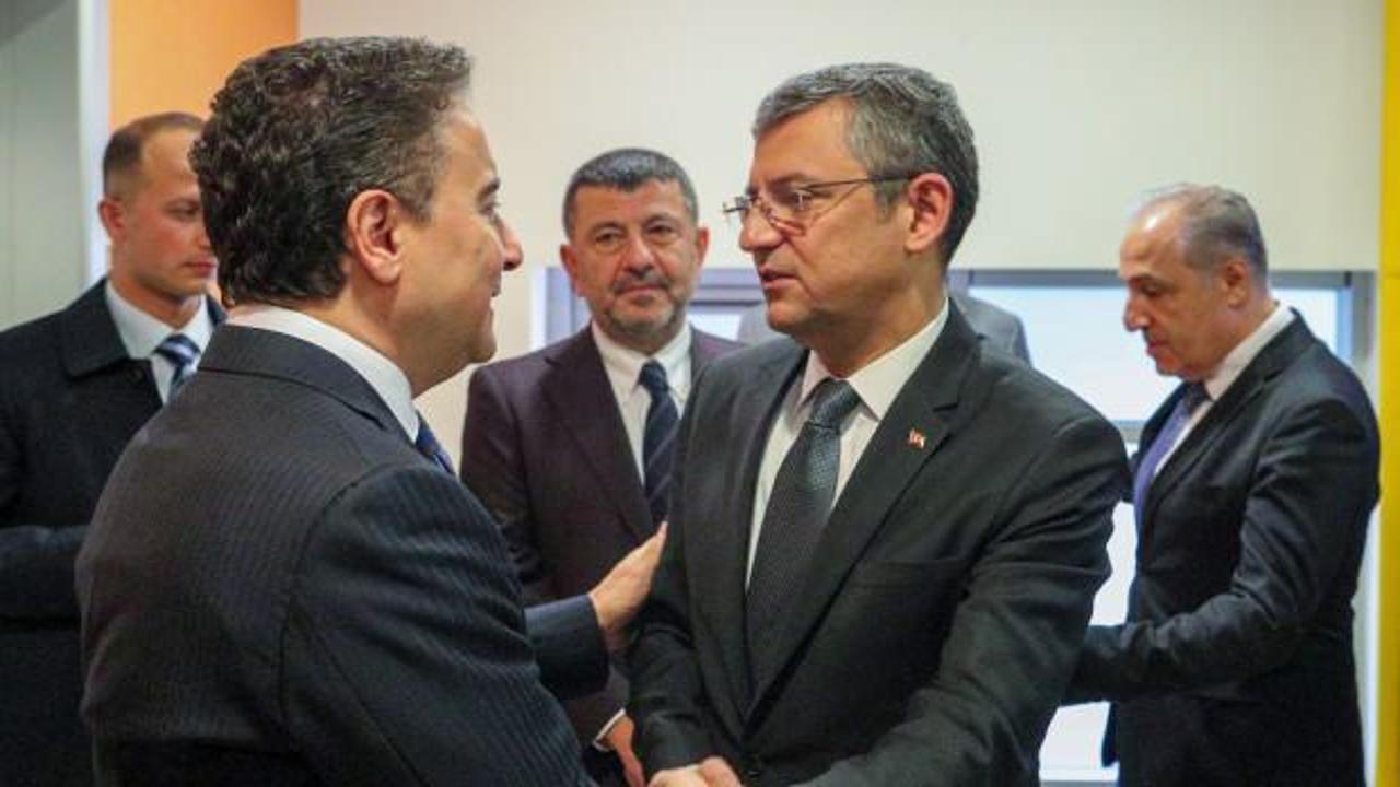 Özel’den Babacan’a taziye ziyareti