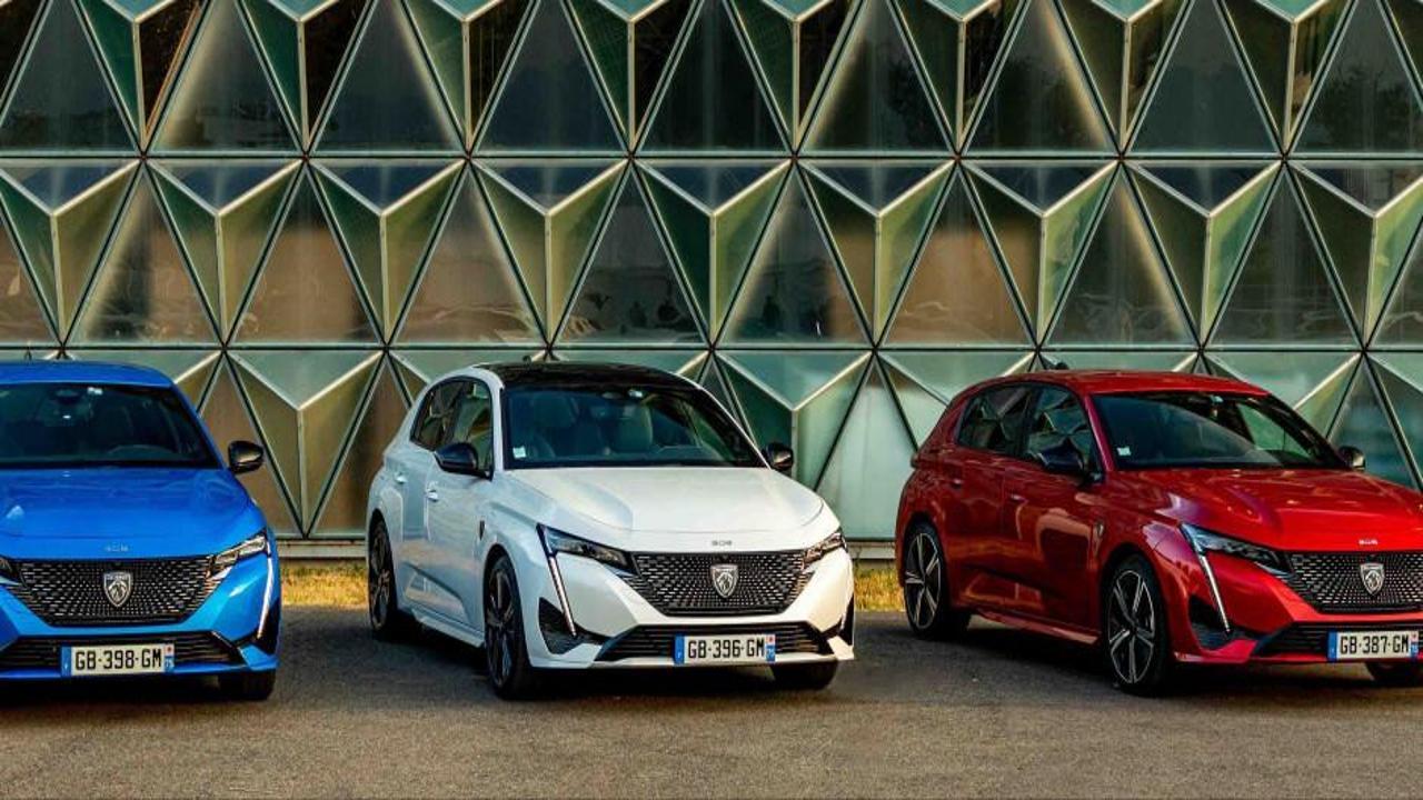 Peugeot Türkiye’ye “2023 Yılının Binek Otomobil Markası” ödülü