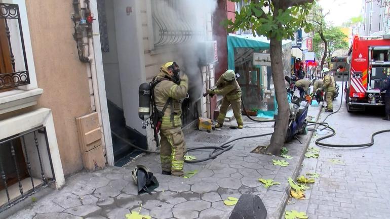 Beyoğlu'nda apart otelde yangın