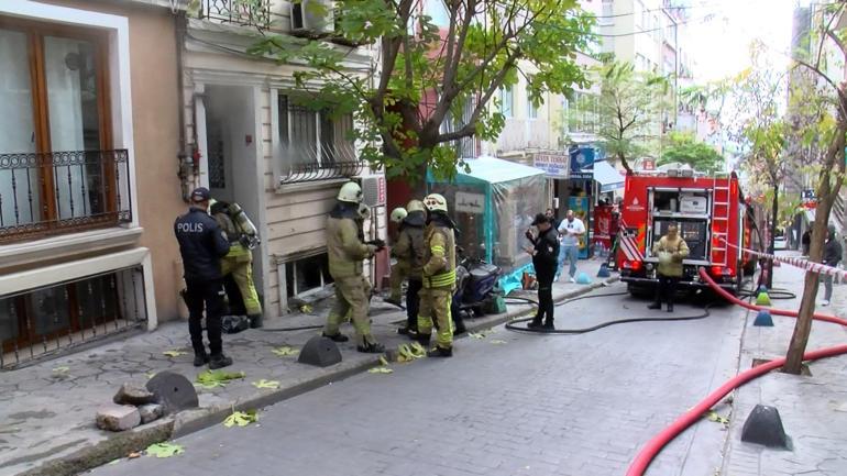 Beyoğlu'nda apart otelde yangın