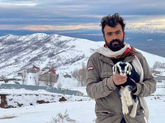 Köyde her şey kara gömüldü! 'Evlerimizi bulmakta zorlanıyoruz'