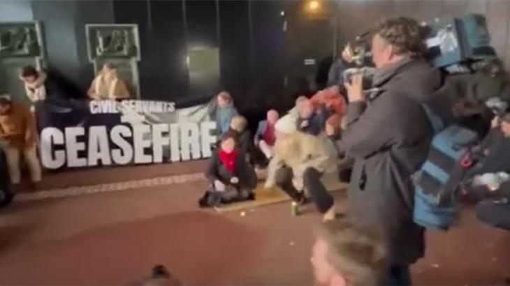 Hollanda Dışişleri Bakanlığı çalışanlarından Gazze çağrısı