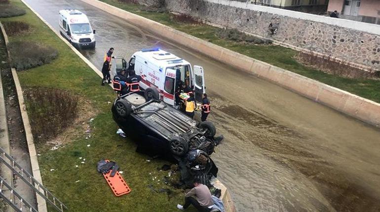 Otomobil çaya uçtu, 7 kişi yaralandı