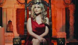 Şarkıcı Sinem Çelik