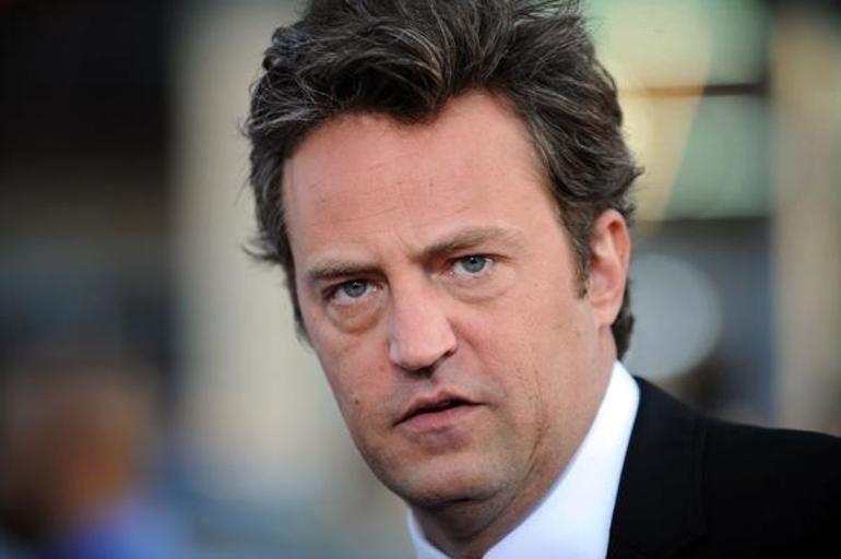 Matthew Perry'nin eski sevgilisi anlattı: Uyuşturucu kullanmamak için ellerini dizlerine yapıştırdı!