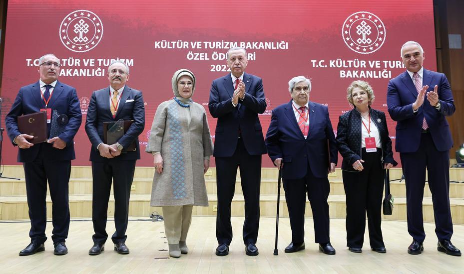 Erdoğan'dan kültür-sanatta tek tipleştirme tepkisi: Mahalle baskısını reddediyoruz