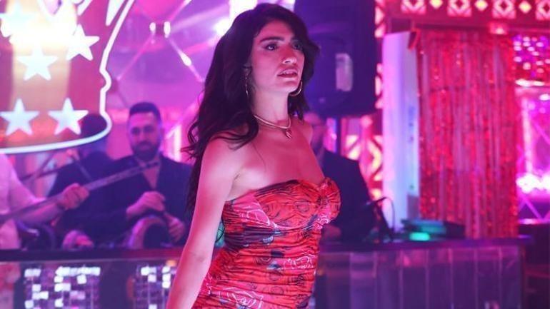 Survivor Sema Aydemir, Dilber elbisesi giyip pavyon dansı yaptı!