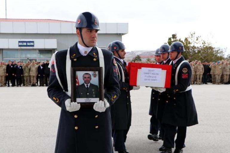 Pençe-Kilit şehidi Samet Aslan için tören