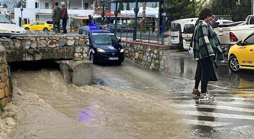 Bodrum sele teslim oldu! Metrekareye 23 kilogram yağış düştü