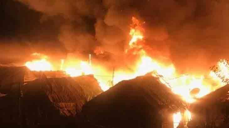 Pakistan’da yangın! 100’den fazla ev küle döndü