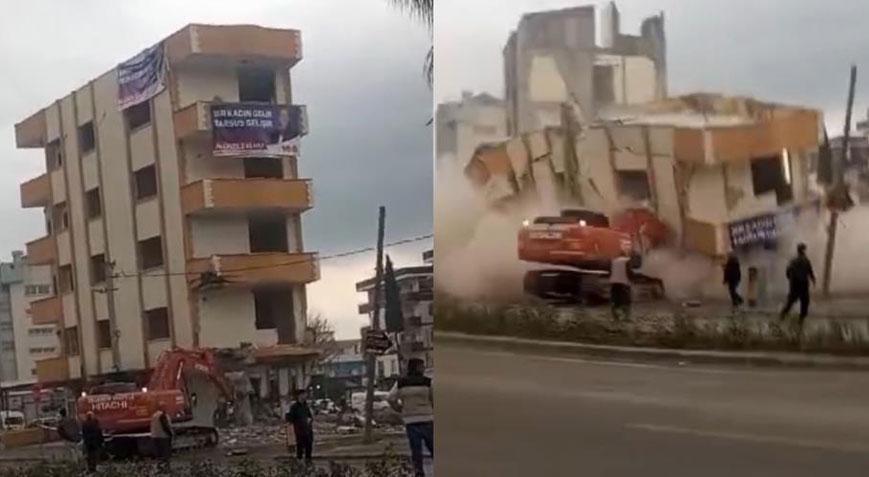 Mersin’de 5 katlı bina 3 saniyede yerle bir oldu!