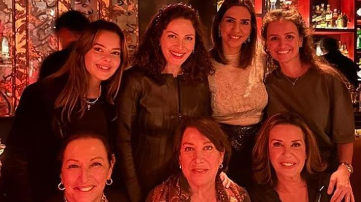 Ezo Sunal’a doğum günü kutlaması