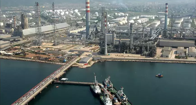 Tüpraş: 140 bin ton ham petrol taşıyan gemi ile iletişim kesildi