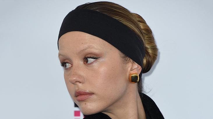 Oyuncu Mia Goth hakkında ‘figürana tekmeli saldırı’ suçlaması!