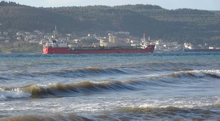 Gökçeada ve Bozcaada seferlerine ‘fırtına’ engeli!
