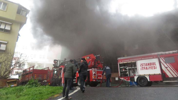 Üsküdar’da 4 katlı otoparkta yangın! Çok sayıda ekip sevk edildi