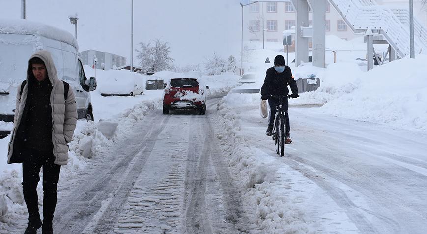 Bitlis’te, 266 köy yolu kar nedeniyle kapandı
