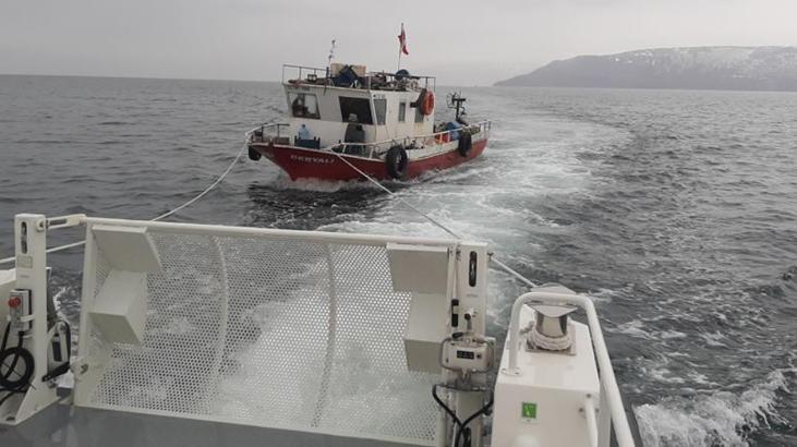 Tekne kaptanı hemen 112’yi aradı! Deniz polisi kurtardı